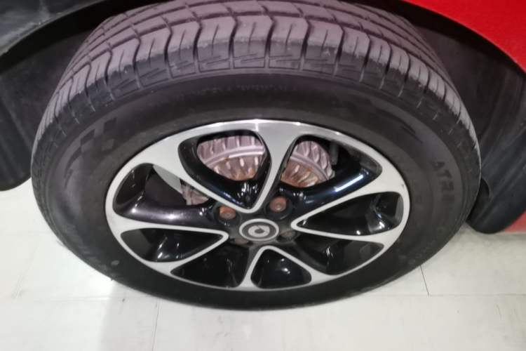 Used smart fortwo 2015 1.0L 52 kW Hardtop Passion Edition Exterior 5