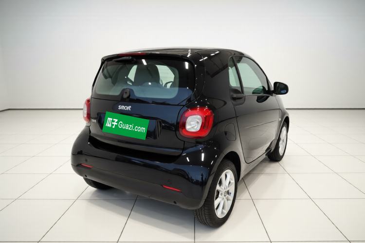 Used smart fortwo 2015 1.0L 52 kW hardtop Dynamic version Exterior 5