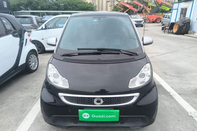 Used smart fortwo 2015 1.0 MHD Comfort Travel Edition Front