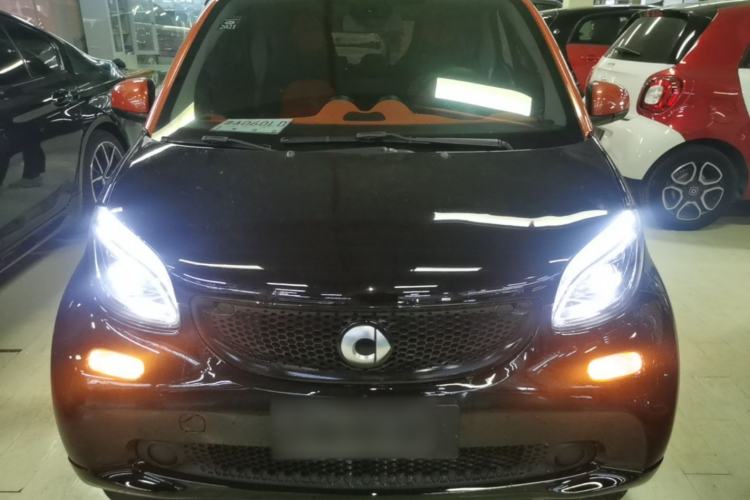 Used smart fortwo 2015 1.0L 52 kW Hardtop Passion Edition Front