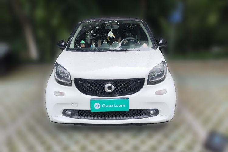 Used smart fortwo 2015 1.0L 52 kW hardtop Dynamic version Front
