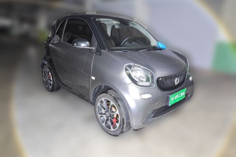 Used smart fortwo 2015 1.0L 52 kW Hardtop Passion Edition Front Right 45 Deg