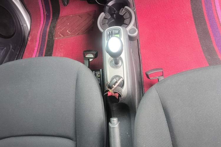 Used smart fortwo 2015 1.0 MHD Comfort Travel Edition Gear Lever