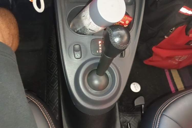 Used smart fortwo 2015 1.0L 52 kW Hardtop Passion Edition Gear Lever