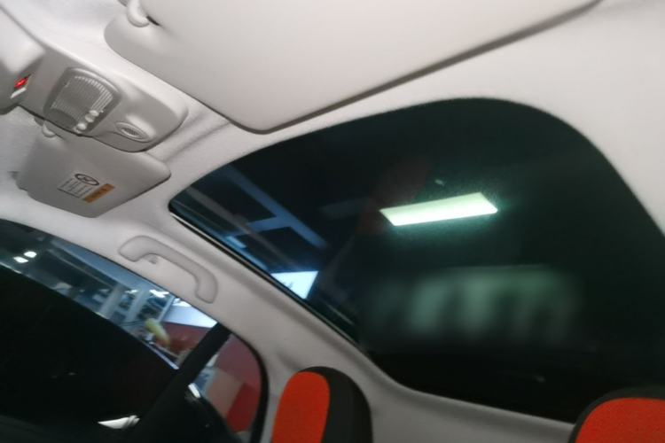 Used smart fortwo 2015 1.0L 52 kW Hardtop Passion Edition Headliner