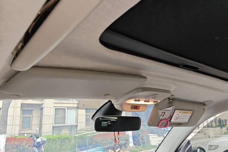 Used smart fortwo 2015 1.0L 52 kW Hardtop Passion Edition Headliner