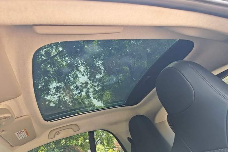 Used smart fortwo 2015 1.0L 52 kW Hardtop Passion Edition Headliner