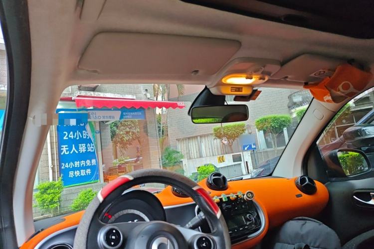 Used smart fortwo 2015 1.0L 52 kW Hardtop Passion Edition Headliner