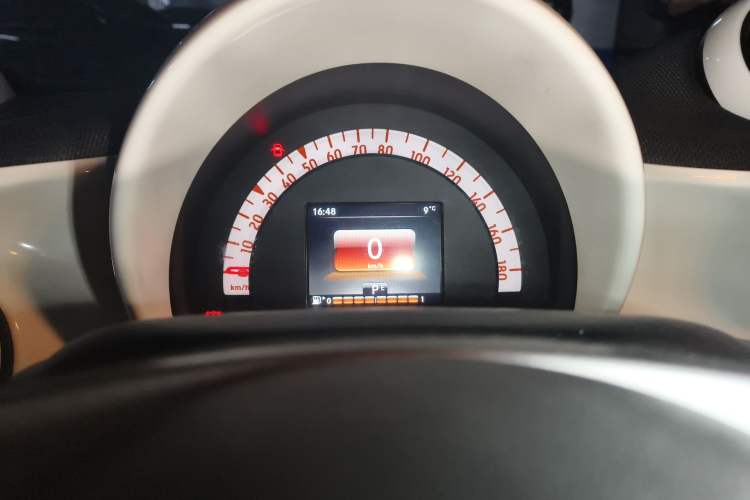 Used smart fortwo 2015 1.0L 52 kW Hardtop Passion Edition Instrument Cluster