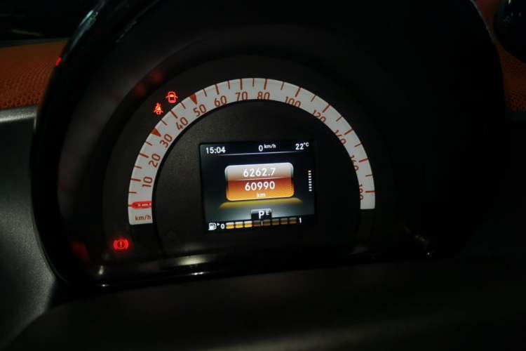 Used smart fortwo 2015 1.0L 52 kW Hardtop Passion Edition Instrument Cluster