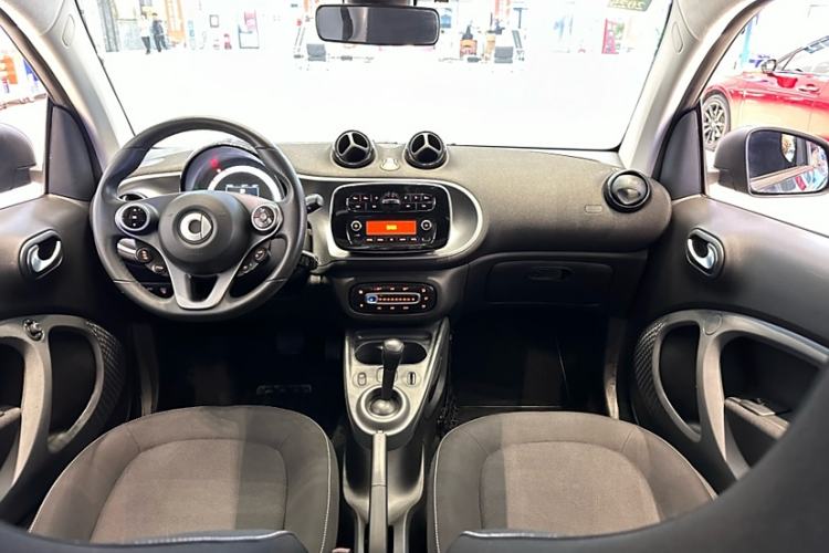 Used smart fortwo 2015 1.0L 52 kW Hardtop Passion Edition Interior 1