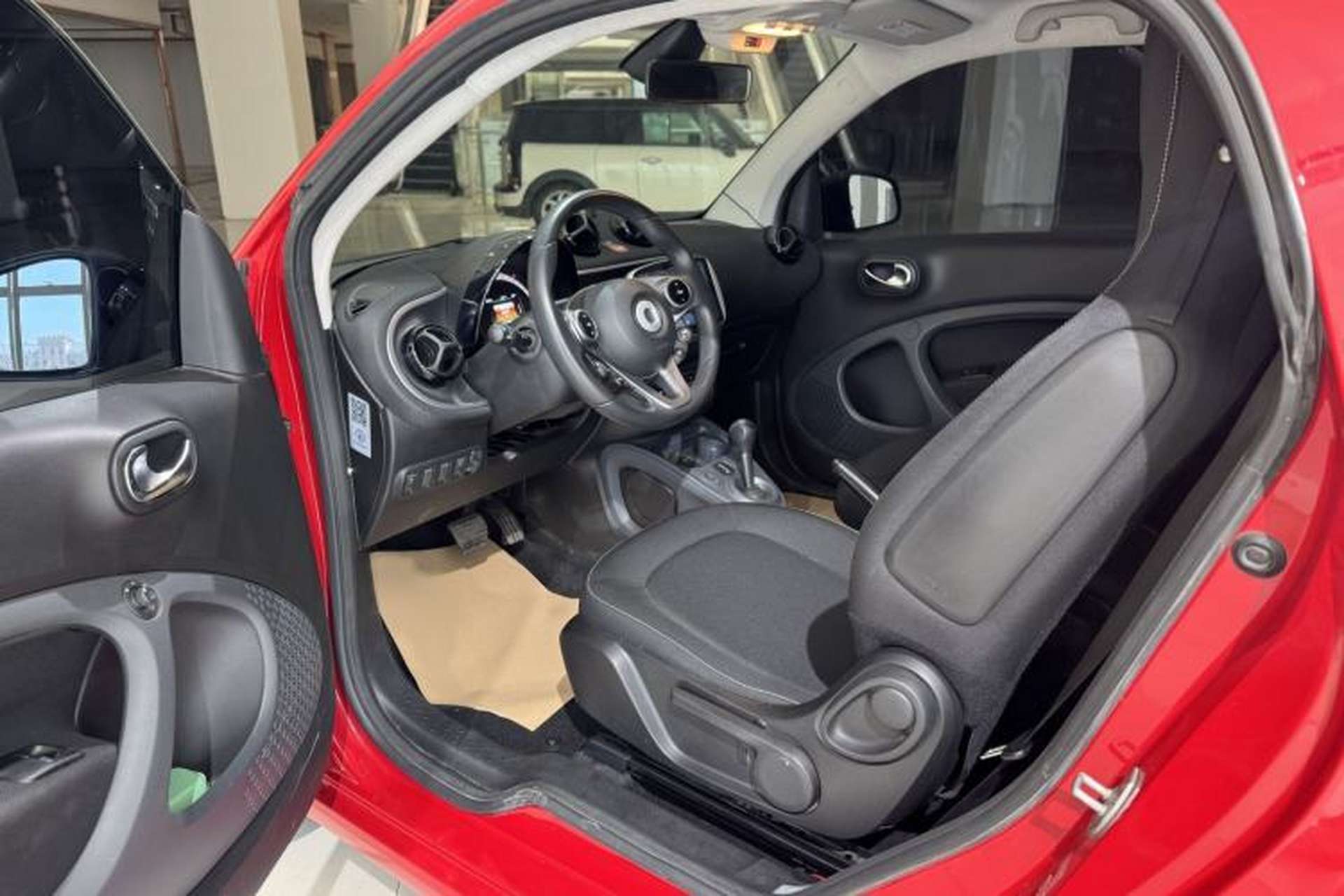 Used smart fortwo 2015 1.0L 52 kW Hardtop Passion Edition Interior 1