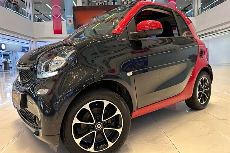 Used smart fortwo 2015 1.0L 52 kW Hardtop Passion Edition Interior 5
