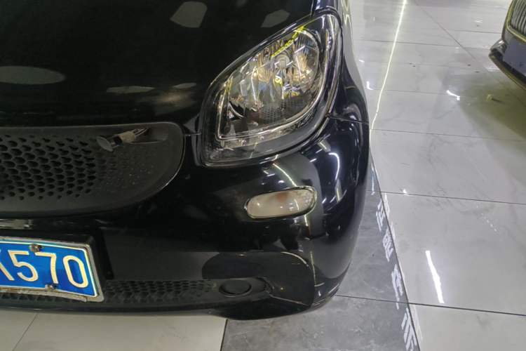 Used smart fortwo 2015 1.0L 52 kW hardtop Dynamic version Left Front Headlight