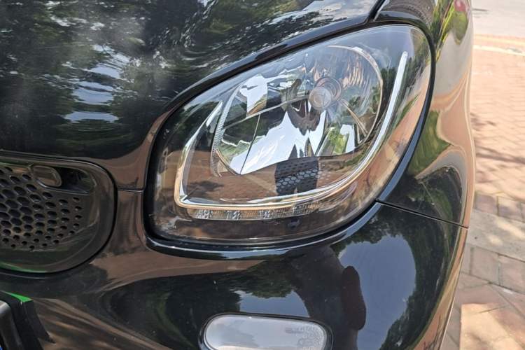 Used smart fortwo 2015 1.0L 52 kW Hardtop Passion Edition Left Front Headlight