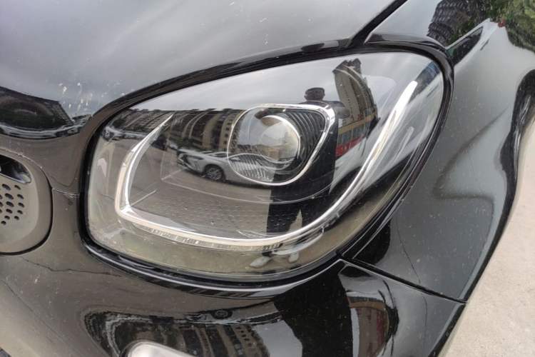 Used smart fortwo 2015 1.0L 52 kW Hardtop Passion Edition Left Front Headlight