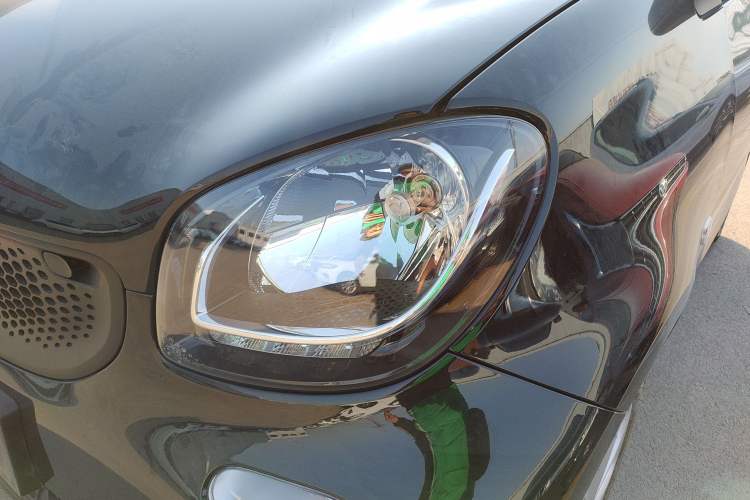 Used smart fortwo 2015 1.0L 52 kW hardtop Dynamic version Left Front Headlight