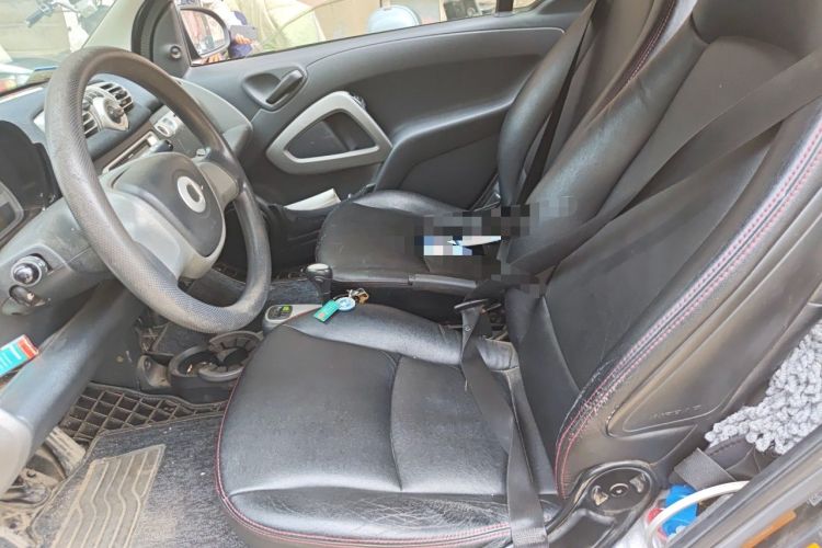 Used smart fortwo 2015 1.0 MHD New Year Special Edition Left Front Seat