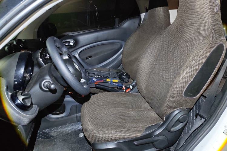 Used smart fortwo 2015 1.0L 52 kW Hardtop Passion Edition Left Front Seat