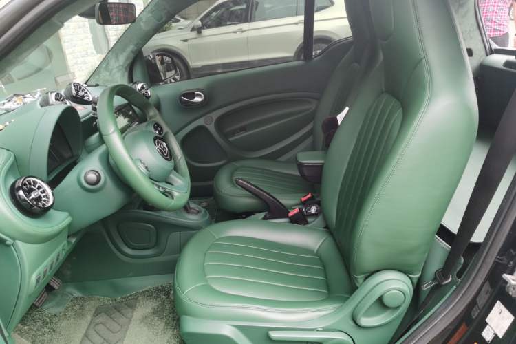Used smart fortwo 2015 1.0L 52 kW Hardtop Passion Edition Left Front Seat