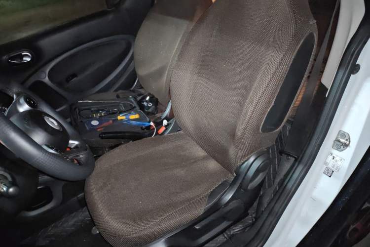 Used smart fortwo 2015 1.0L 52 kW Hardtop Passion Edition Left Rear Seat