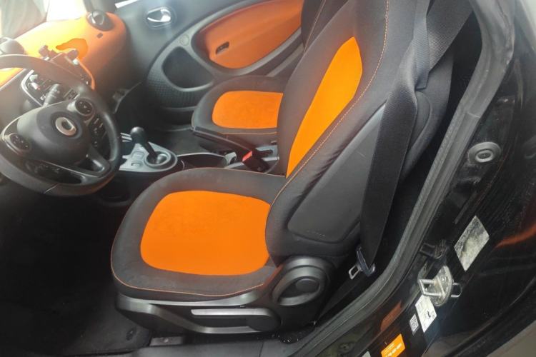 Used smart fortwo 2015 1.0L 52 kW Hardtop Passion Edition Left Rear Seat