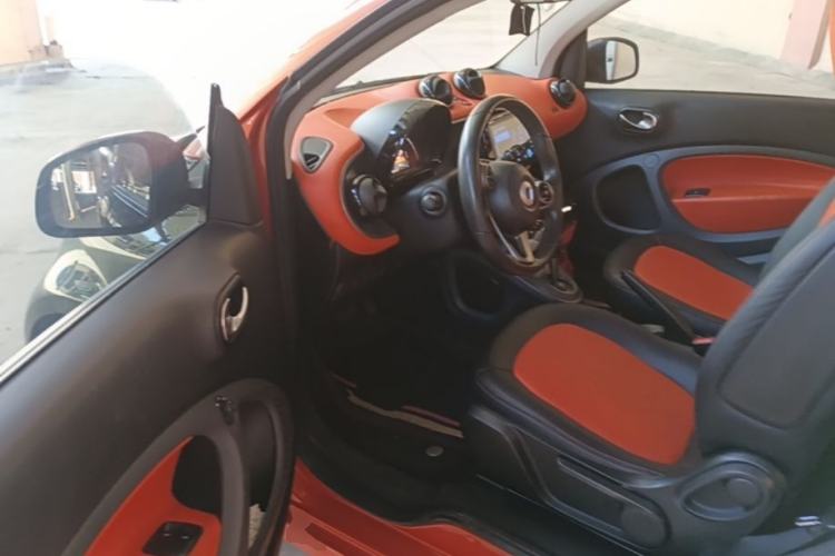 Used smart fortwo 2015 1.0L 52 kW Hardtop Passion Edition Left Rear Seat
