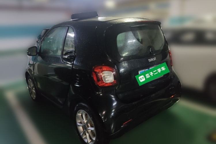 Used smart fortwo 2015 1.0L 52 kW hardtop Dynamic version Rear Left 45 Deg