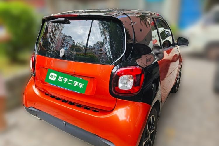 Used smart fortwo 2015 1.0L 52 kW Hardtop Passion Edition Rear Right 45 Deg