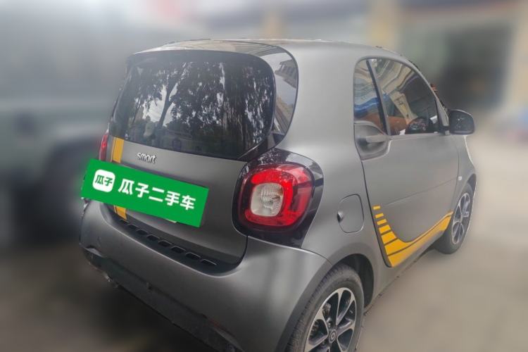 Used smart fortwo 2015 1.0L 52 kW Hardtop Passion Edition Rear Right 45 Deg