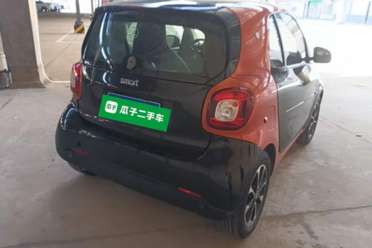 Used smart fortwo 2015 1.0L 52 kW Hardtop Passion Edition Rear Right 45 Deg