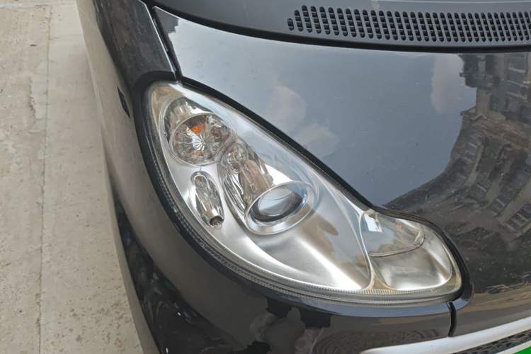 Used smart fortwo 2015 1.0 MHD New Year Special Edition Right Front Headlight