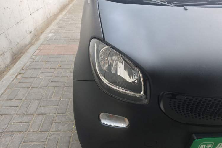 Used smart fortwo 2015 1.0L 52 kW Hardtop Passion Edition Right Front Headlight