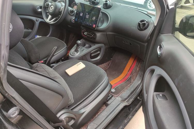 Used smart fortwo 2015 1.0L 52 kW Hardtop Passion Edition Right Front Seat
