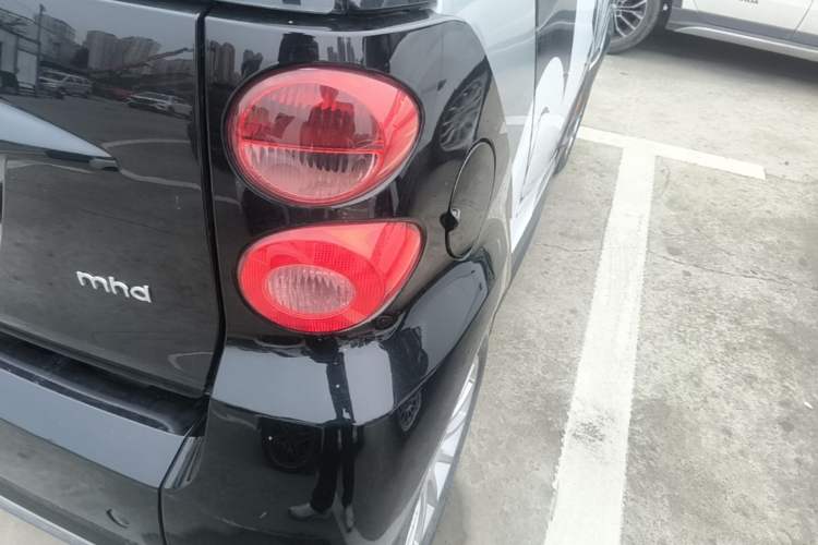 Used smart fortwo 2015 1.0 MHD Comfort Travel Edition Right Rear Taillight