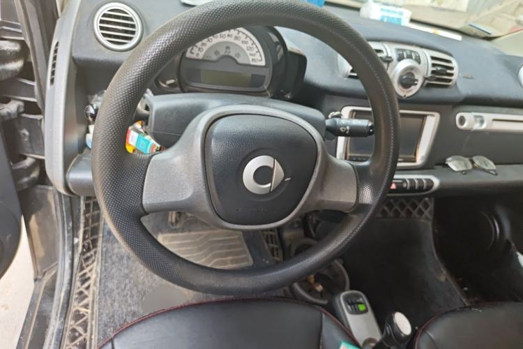 Used smart fortwo 2015 1.0 MHD New Year Special Edition Steering Wheel