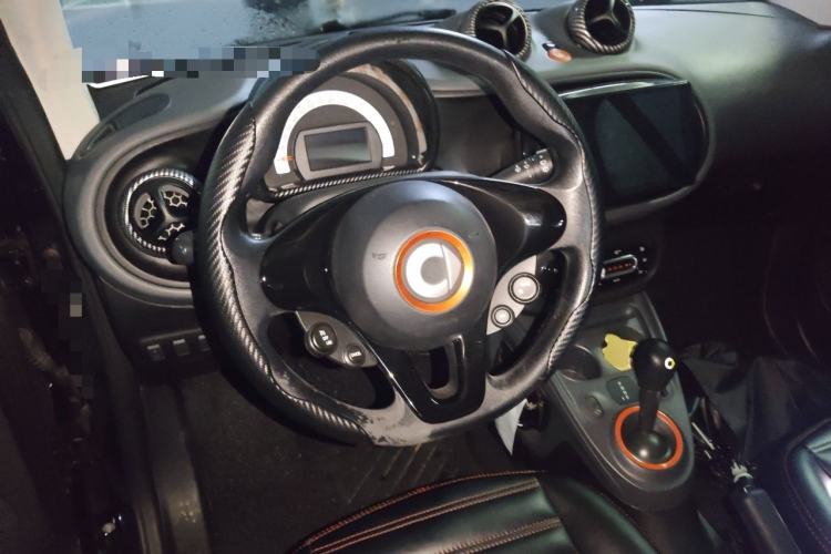 Used smart fortwo 2015 1.0L 52 kW hardtop Dynamic version Steering Wheel