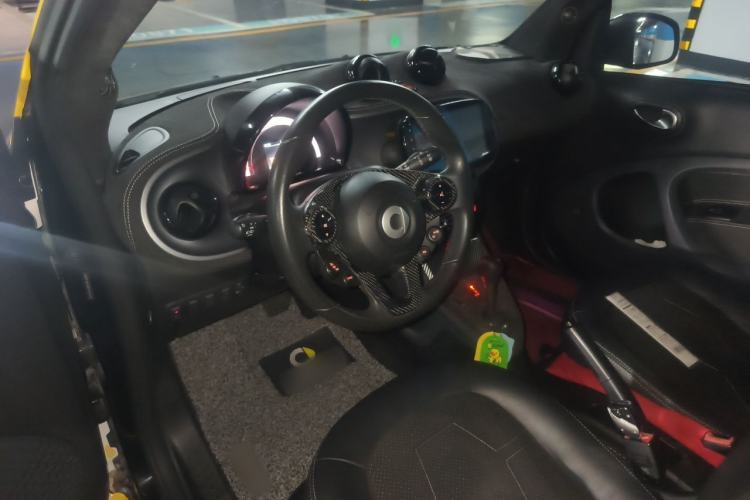 Used smart fortwo 2015 1.0L 52 kW Hardtop Passion Edition Steering Wheel