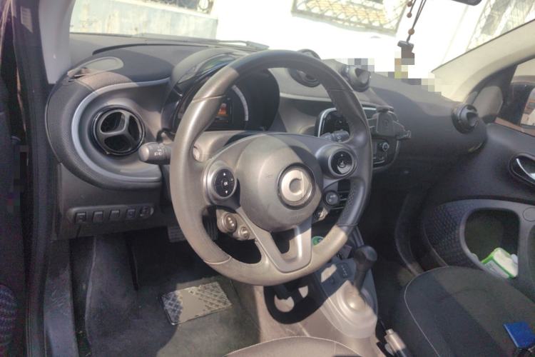 Used smart fortwo 2015 1.0L 52 kW Hardtop Passion Edition Steering Wheel