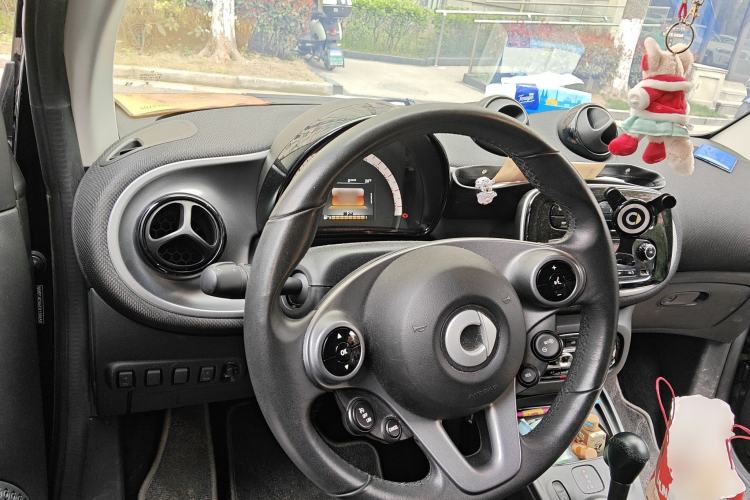 Used smart fortwo 2015 1.0L 52 kW Hardtop Passion Edition Steering Wheel