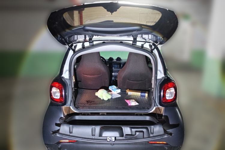 Used smart fortwo 2015 1.0L 52 kW Hardtop Passion Edition Trunk