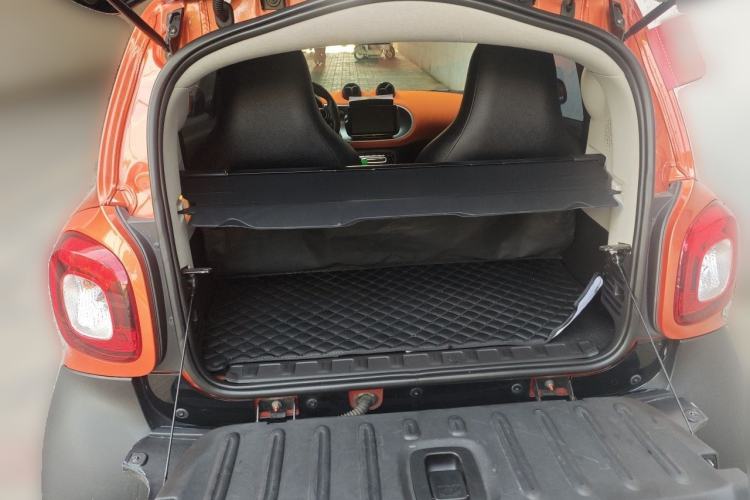 Used smart fortwo 2015 1.0L 52 kW Hardtop Passion Edition Trunk