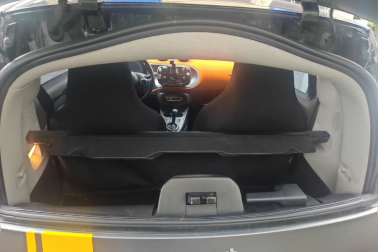 Used smart fortwo 2015 1.0L 52 kW Hardtop Passion Edition Trunk