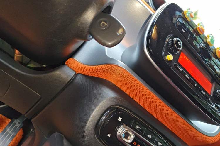 Used smart fortwo 2015 1.0L 52 kW Hardtop Passion Edition Vehicle Key