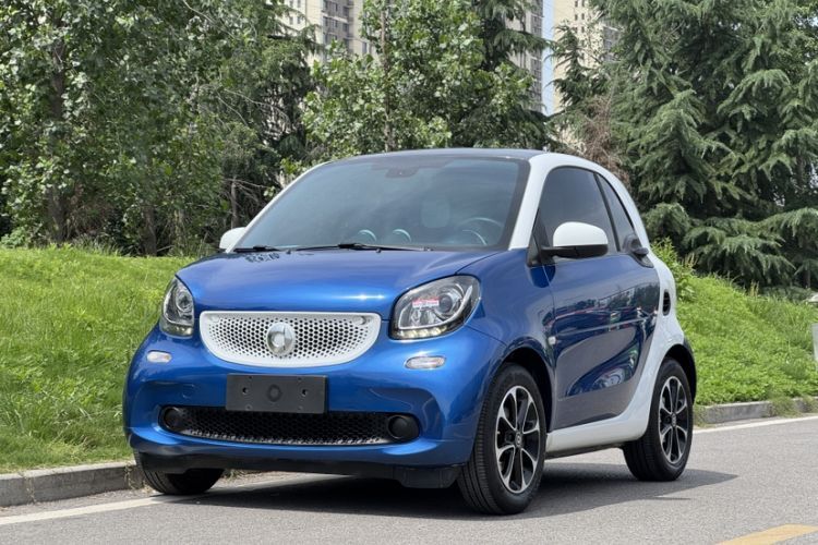 Used smart fortwo 2015 1.0L 52 kW Hardtop Passion Edition Guazi used car, China used car export, Used car for sale, Used cars, Cheapest cars for sale