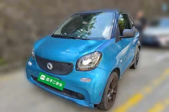 Used smart fortwo 2015 1.0L 52 kW hardtop Dynamic version