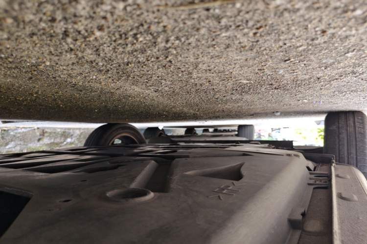 Used smart fortwo 2015 1.0L 52 kW hardtop Dynamic version Chassis Rear Left