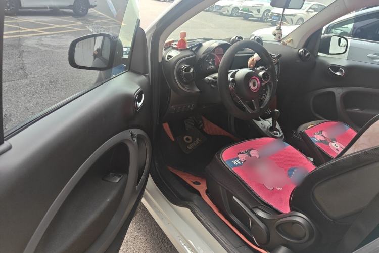 Used smart fortwo 2015 1.0L 52 kW Hardtop Passion Edition Driver Seat
