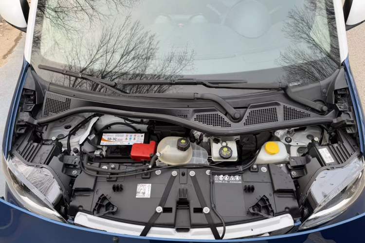 Used smart fortwo 2015 1.0L 52 kW Hardtop Passion Edition Engine Bay
