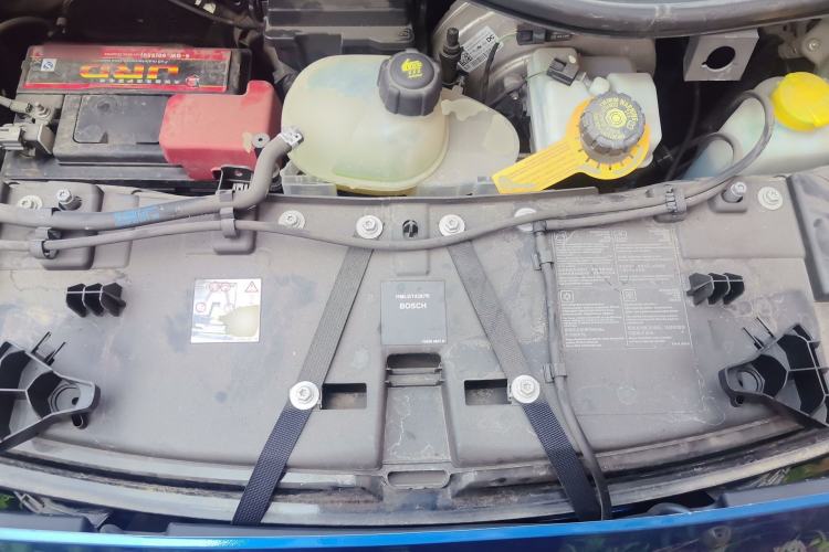 Used smart fortwo 2015 1.0L 52 kW Hardtop Passion Edition Engine Bay
